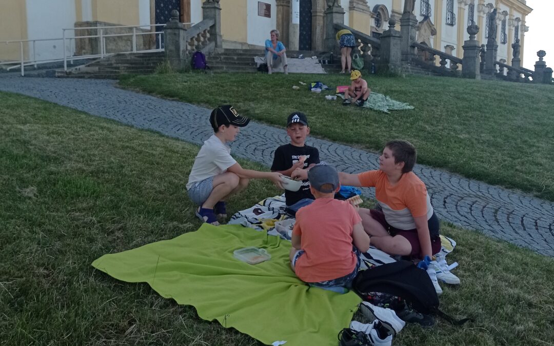 Snídaně v trávě aneb dle dětí – nejlepší den